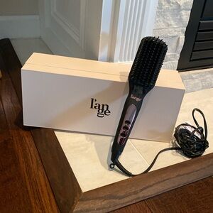 Brand New Lange LeVite ceramic straightening Brush